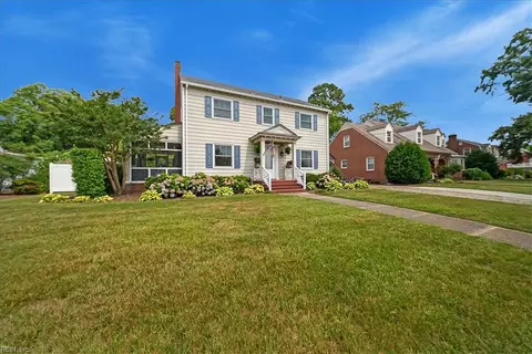 Exterior - 4203 Chesapeake Ave, Hampton, VA 23669 photo 2 of 15