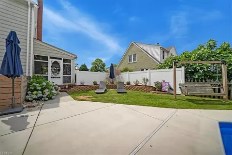 Exterior - 4203 Chesapeake Ave, Hampton, VA 23669 photo 9 of 15