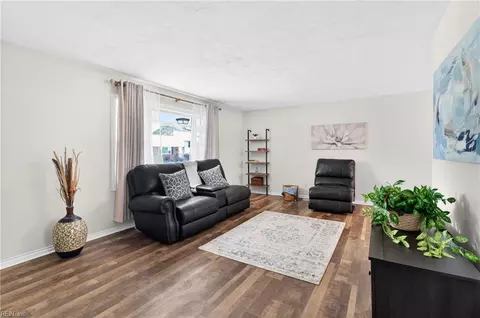 Living - 32 Lancaster Ter, Hampton, VA 23666 photo 2 of 2