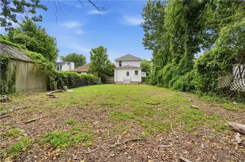 Exterior - 416 Lee St, Hampton, VA 23669 photo 8 of 9