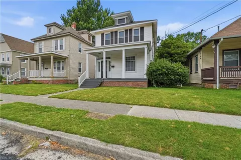 Exterior - 416 Lee St, Hampton, VA 23669 photo 3 of 9