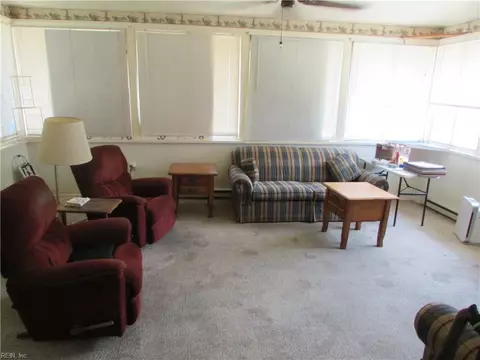 Living - 230 Hampton Roads Ave, Hampton, VA 23661 photo 2 of 2