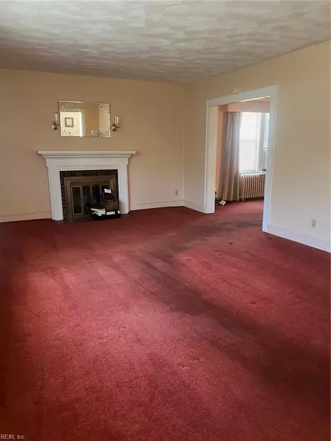 Living - 230 Hampton Roads Ave, Hampton, VA 23661 photo 1 of 2
