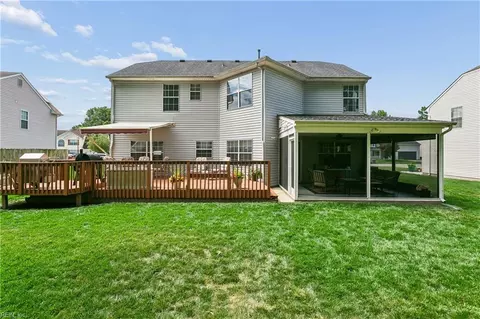 Exterior - 828 Sheffield St, Hampton, VA 23666 photo 11 of 12