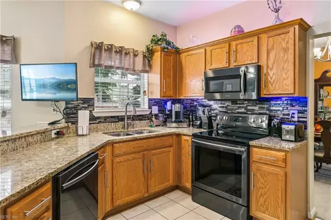 Kitchen - 828 Sheffield St, Hampton, VA 23666 photo 3 of 4