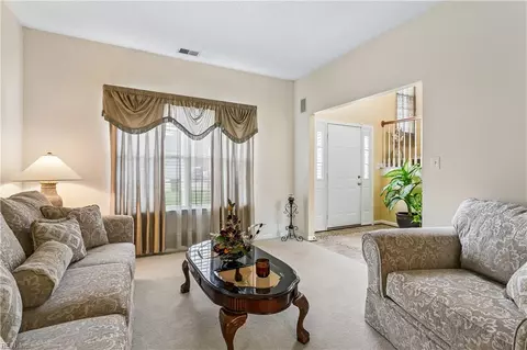 Entry Way - 828 Sheffield St, Hampton, VA 23666 photo 3 of 4