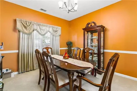 Dining - 828 Sheffield St, Hampton, VA 23666 photo 2 of 4