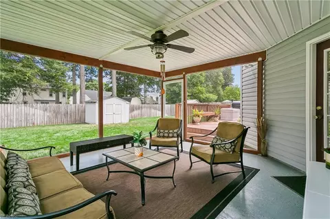 Exterior - 828 Sheffield St, Hampton, VA 23666 photo 5 of 12