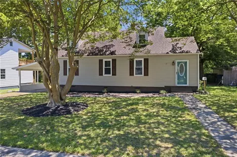 12 California Ave, Portsmouth, VA 23701