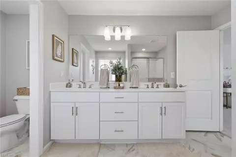 Bath - 508 Esterview Ln, Chesapeake, VA 23322 photo 3 of 3