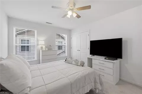 Bedroom - 508 Esterview Ln, Chesapeake, VA 23322 photo 6 of 6