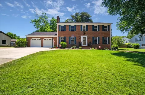 4 E Governor Dr, Newport News, VA 23602