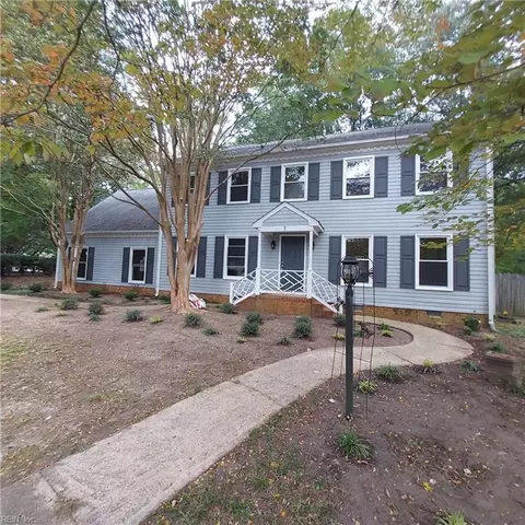 3 Katies Cir, Newport News, VA 23606