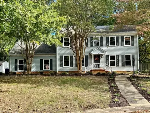 3 Katies Cir, Newport News, VA 23606