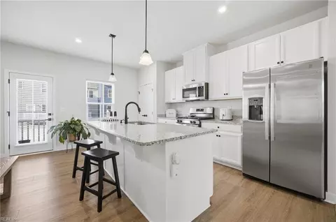 1214 Gunboat Dr, Suffolk, VA 23435