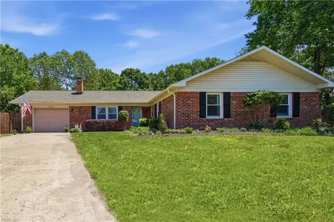 904 Marlborough Cir, Virginia Beach, VA 23464