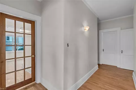 Entry Way - 1607 E Ocean View Ave, Norfolk, VA 23503 photo 1 of 7