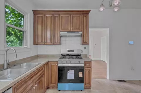 Kitchen - 1607 E Ocean View Ave, Norfolk, VA 23503 photo 2 of 4