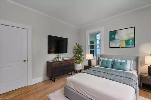 Bedroom - 1607 E Ocean View Ave, Norfolk, VA 23503 photo 4 of 15