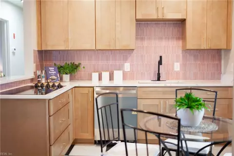Kitchen - 807 Morris St, Hampton, VA 23663 photo 2 of 5