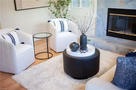 Living - 807 Morris St, Hampton, VA 23663 photo 4 of 4