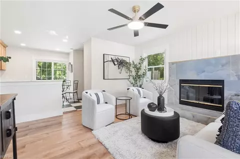 Living - 807 Morris St, Hampton, VA 23663 photo 1 of 4
