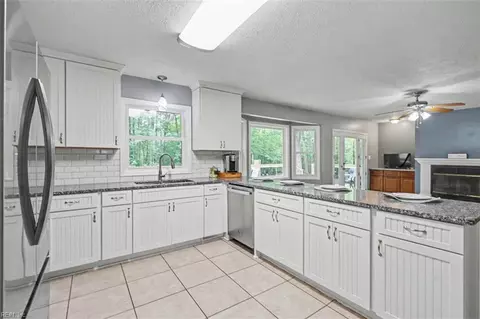Kitchen - 8172 Manor Dr, Gloucester, VA 23061 photo 2 of 4