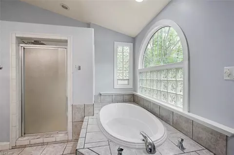 Bath - 8172 Manor Dr, Gloucester, VA 23061 photo 3 of 6