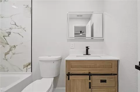 Bath - 5116 Woolsey St, Norfolk, VA 23513 photo 6 of 6
