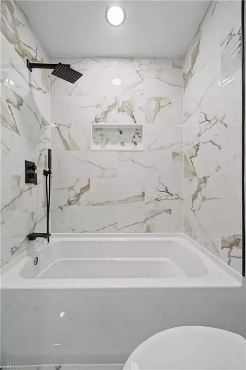 Bath - 5116 Woolsey St, Norfolk, VA 23513 photo 5 of 6