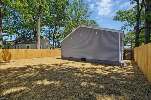Exterior - 5116 Woolsey St, Norfolk, VA 23513 photo 6 of 6