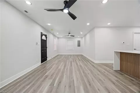 Living - 5116 Woolsey St, Norfolk, VA 23513 photo 1 of 2