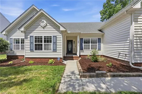 402 Calvin St, Suffolk, VA 23435