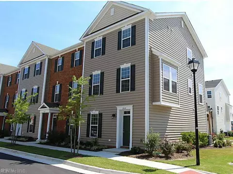 240 Breccia Ln, Virginia Beach, VA 23462