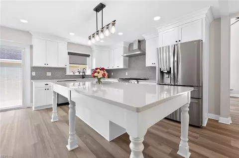 2496 Las Brisas Dr, Virginia Beach, VA 23456