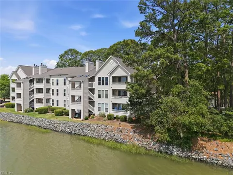 View/Area - 246 Dockside Dr #C, Hampton, VA 23669 photo 2 of 13