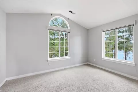 Bedroom - 246 Dockside Dr #C, Hampton, VA 23669 photo 4 of 5