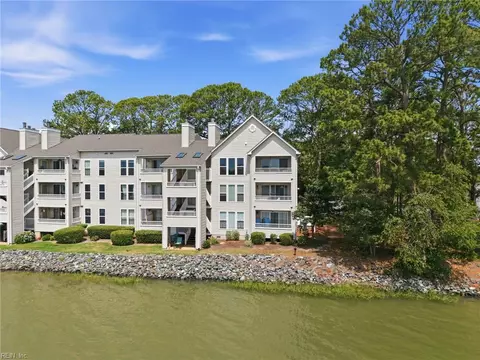 246 Dockside Dr #C, Hampton, VA 23669