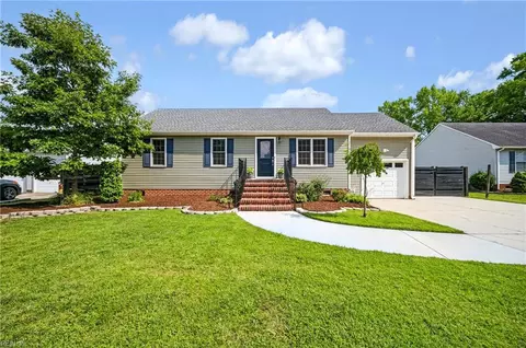 945 Aberdeen Ln, Chesapeake, VA 23322