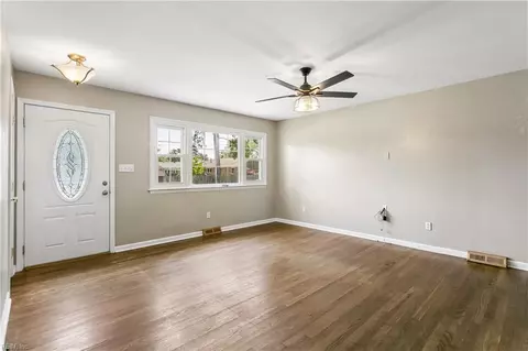 Living - 303 Nancy Dr, Hampton, VA 23669 photo 2 of 6