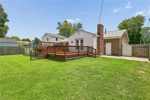 Exterior - 303 Nancy Dr, Hampton, VA 23669 photo 8 of 9