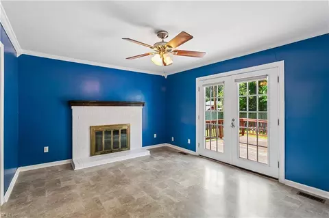 Living - 303 Nancy Dr, Hampton, VA 23669 photo 6 of 6