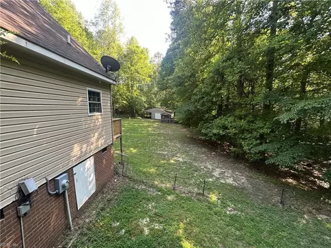 Exterior - 8811 Chipsin Path, Gloucester, VA 23061 photo 2 of 8