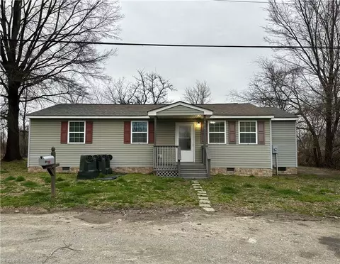 416 Pleasant St, Suffolk, VA 23434