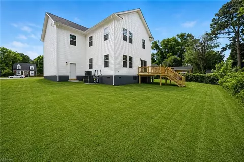 Exterior - 229 La Salle Ave, Hampton, VA 23661 photo 4 of 4