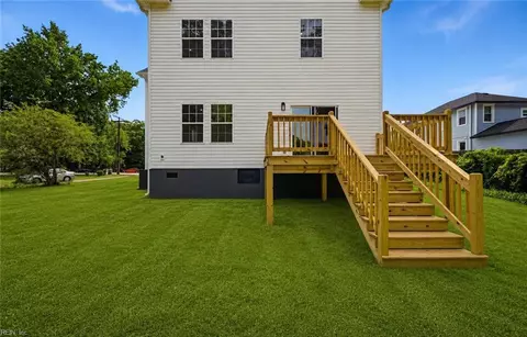 Exterior - 229 La Salle Ave, Hampton, VA 23661 photo 3 of 4