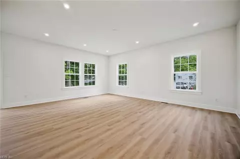 Living - 229 La Salle Ave, Hampton, VA 23661 photo 3 of 3