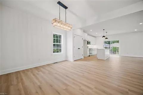 Entry Way - 229 La Salle Ave, Hampton, VA 23661 photo 1 of 7