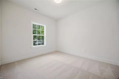 Bedroom - 229 La Salle Ave, Hampton, VA 23661 photo 10 of 11