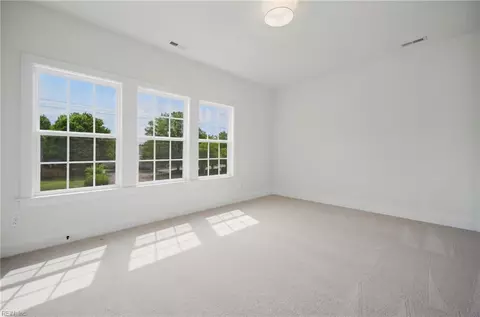 Bedroom - 229 La Salle Ave, Hampton, VA 23661 photo 6 of 11